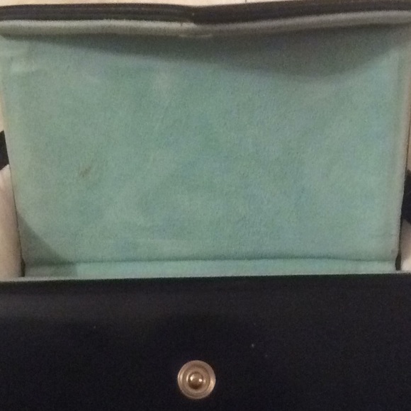 TIMELESS! 🖤🎀🖤 Anya Hindmarch Black CRUEL Leather Box Bag Suede interior DYT 4! - Picture 6 of 8